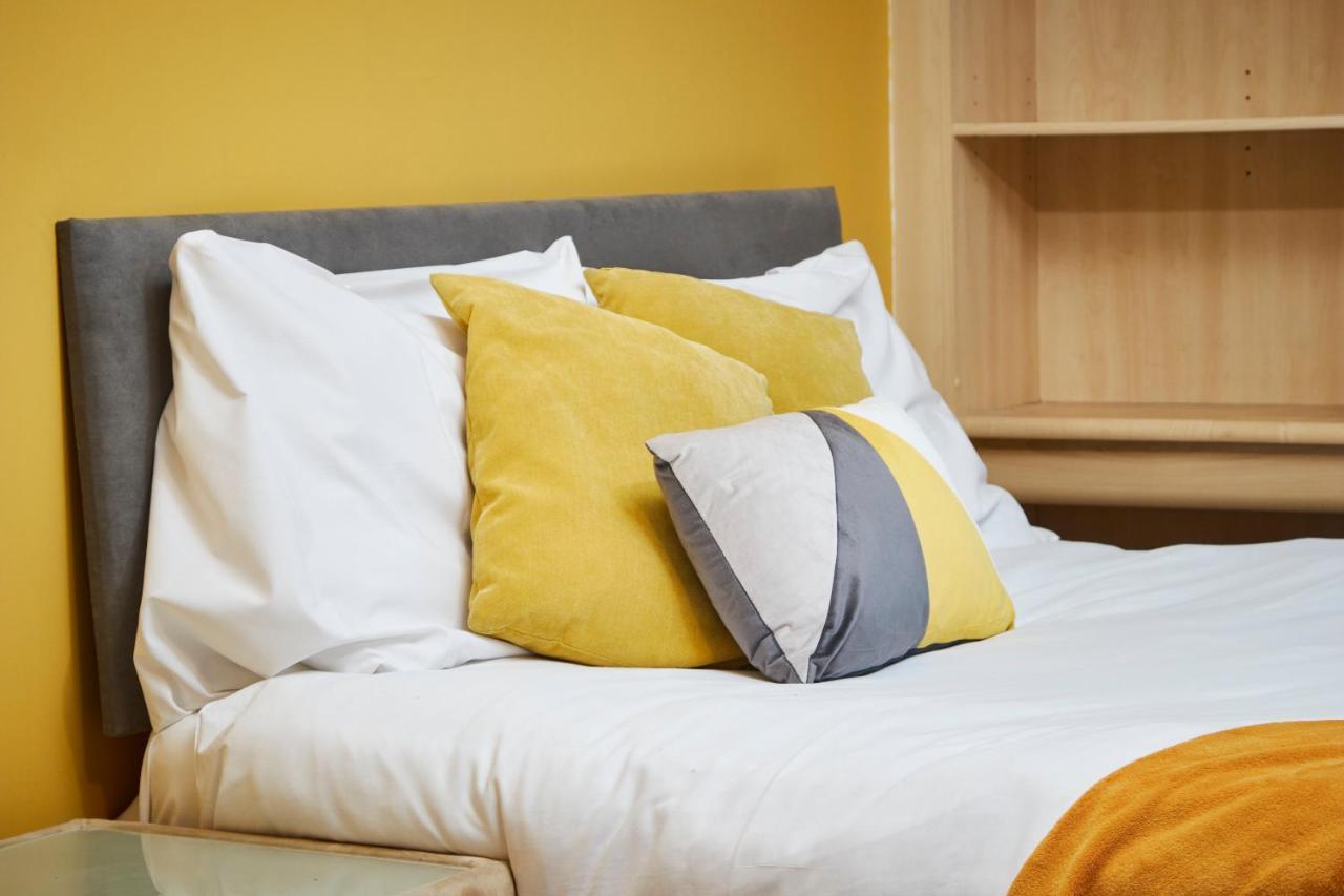 Stylish Manchester Gem - Sleeps 10! Luaran gambar