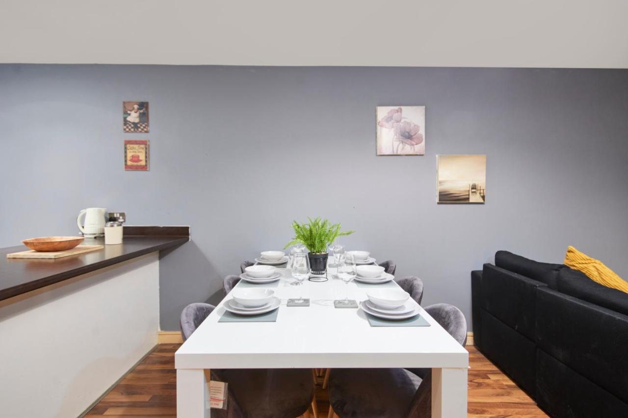 Stylish Manchester Gem - Sleeps 10! Luaran gambar