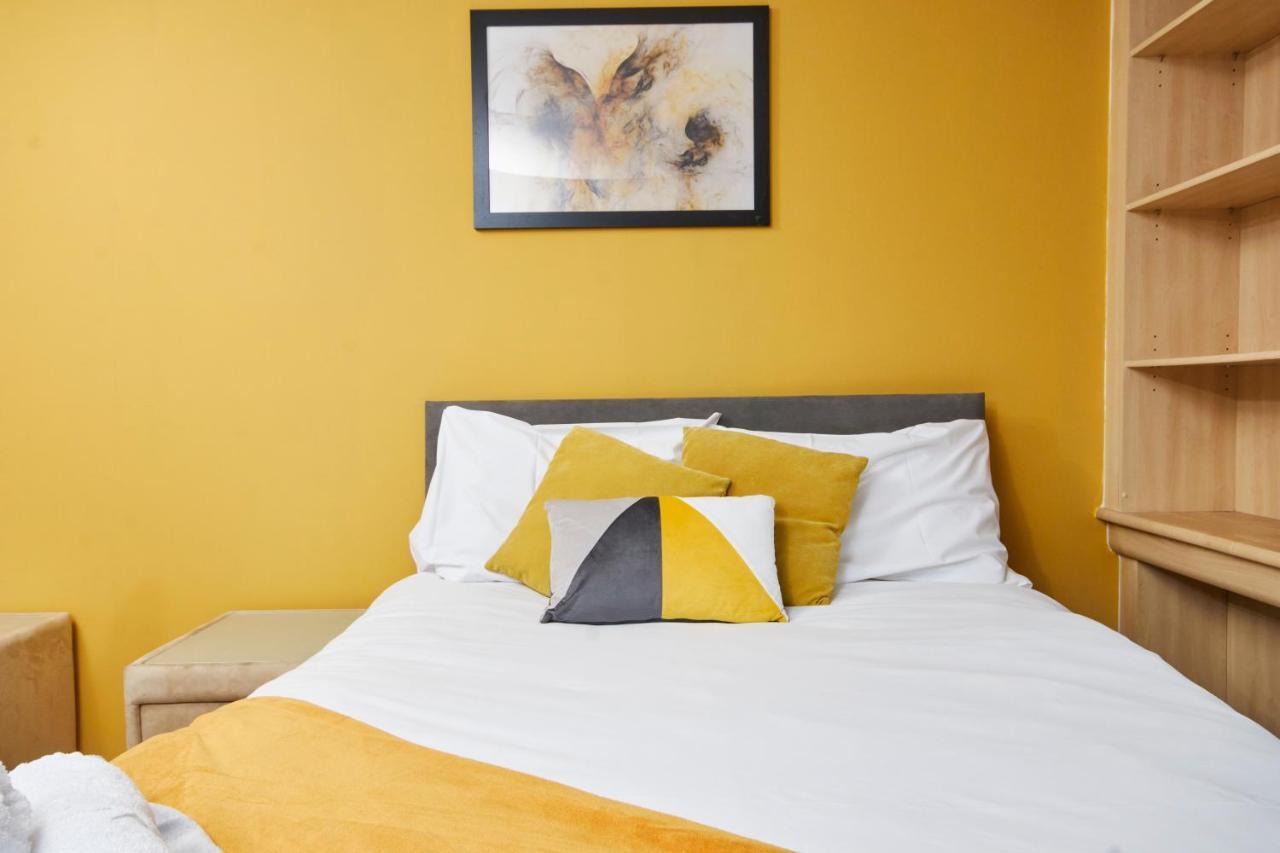 Stylish Manchester Gem - Sleeps 10! Luaran gambar