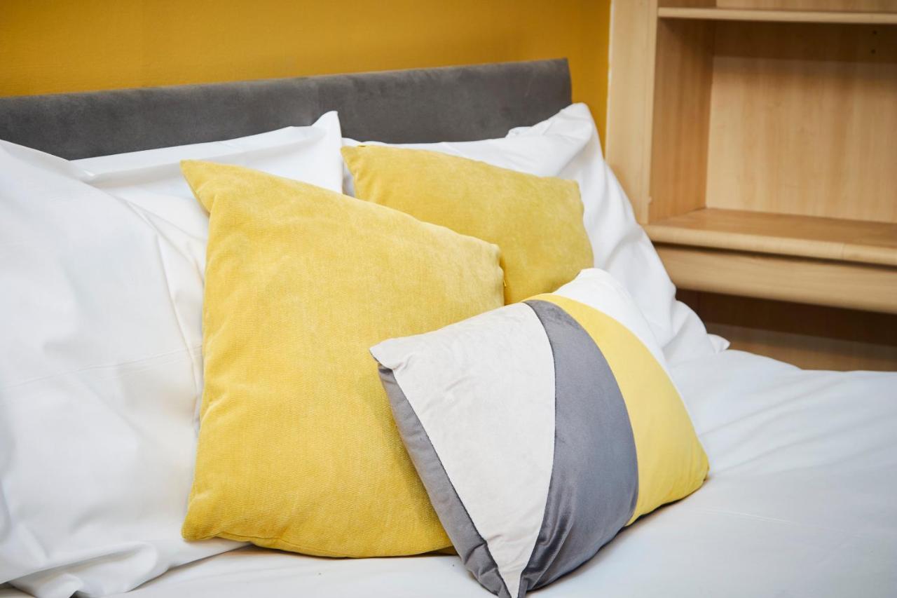 Stylish Manchester Gem - Sleeps 10! Luaran gambar